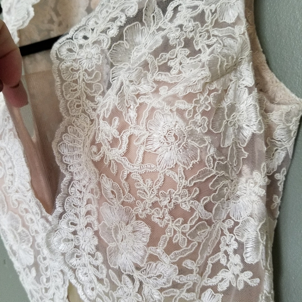 Dress/gown